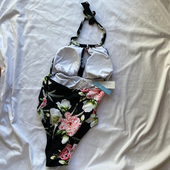 Cupshe Keep Secrets One Piece Halter Swim Suit Floral Slimming Flattering Large‎ - Picture 8 of 10